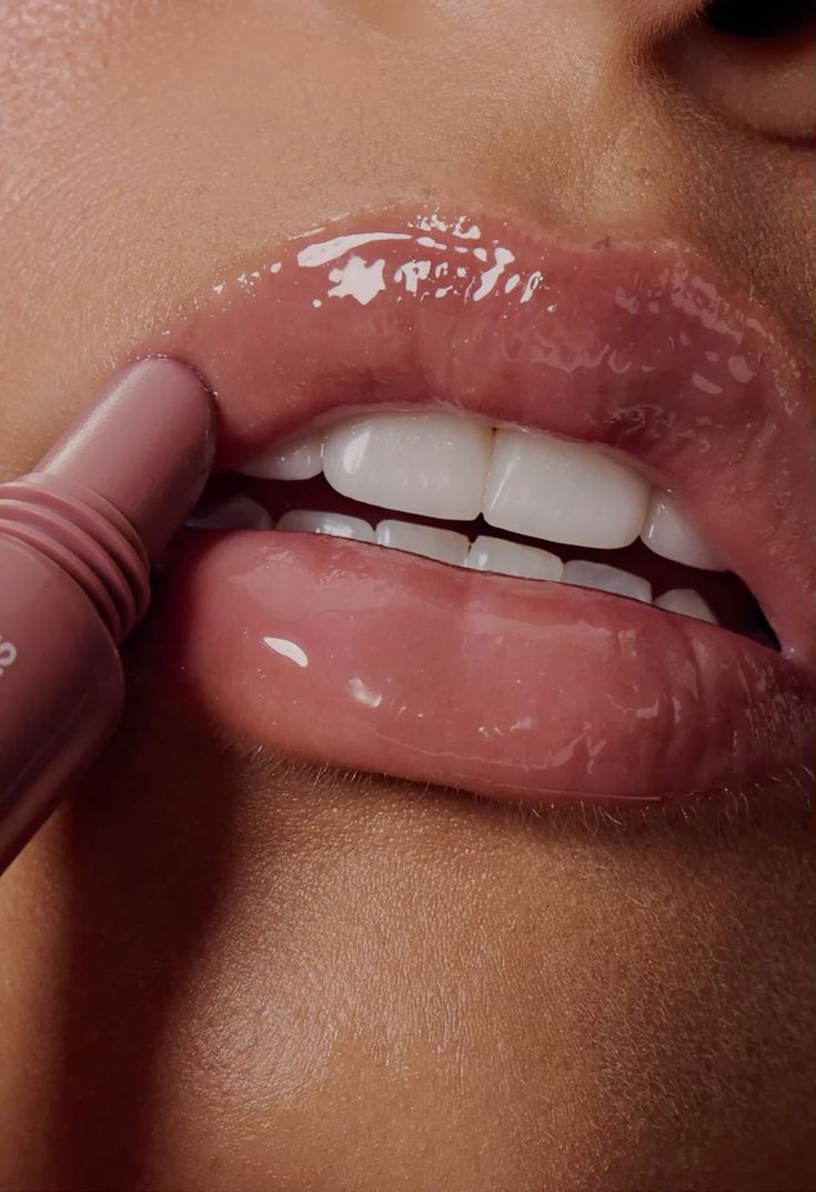 Peptide Hydrating Lip Gloss Moisturizing